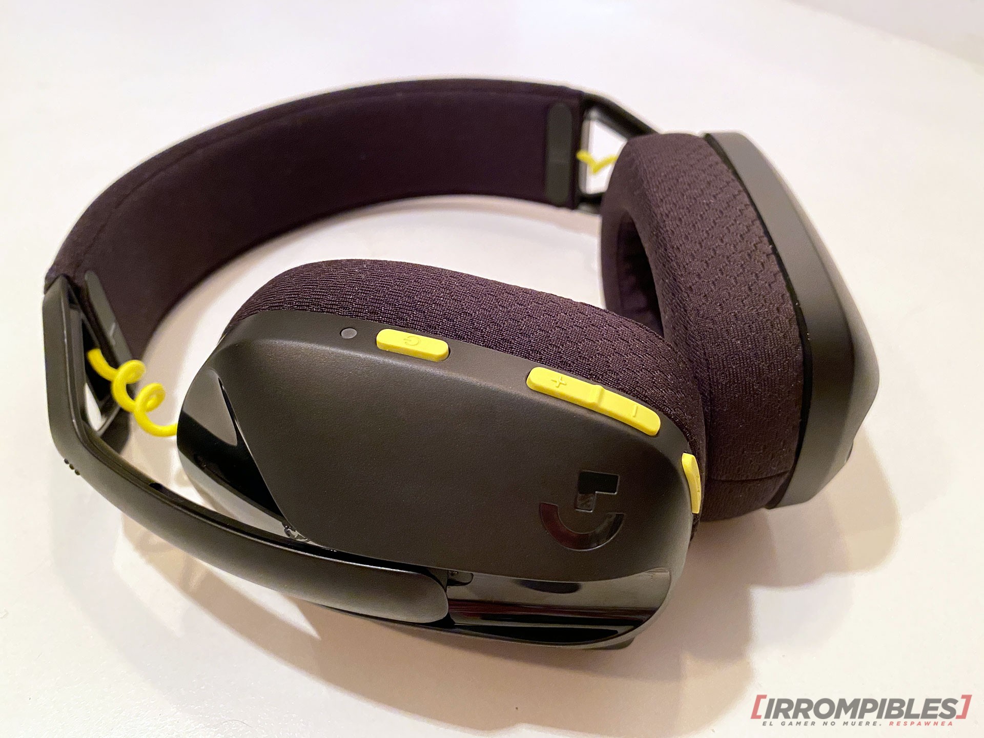 Review Logitech G435: probamos los nuevos auriculares ultraligeros y con  micrófono oculto - Cultura Geek